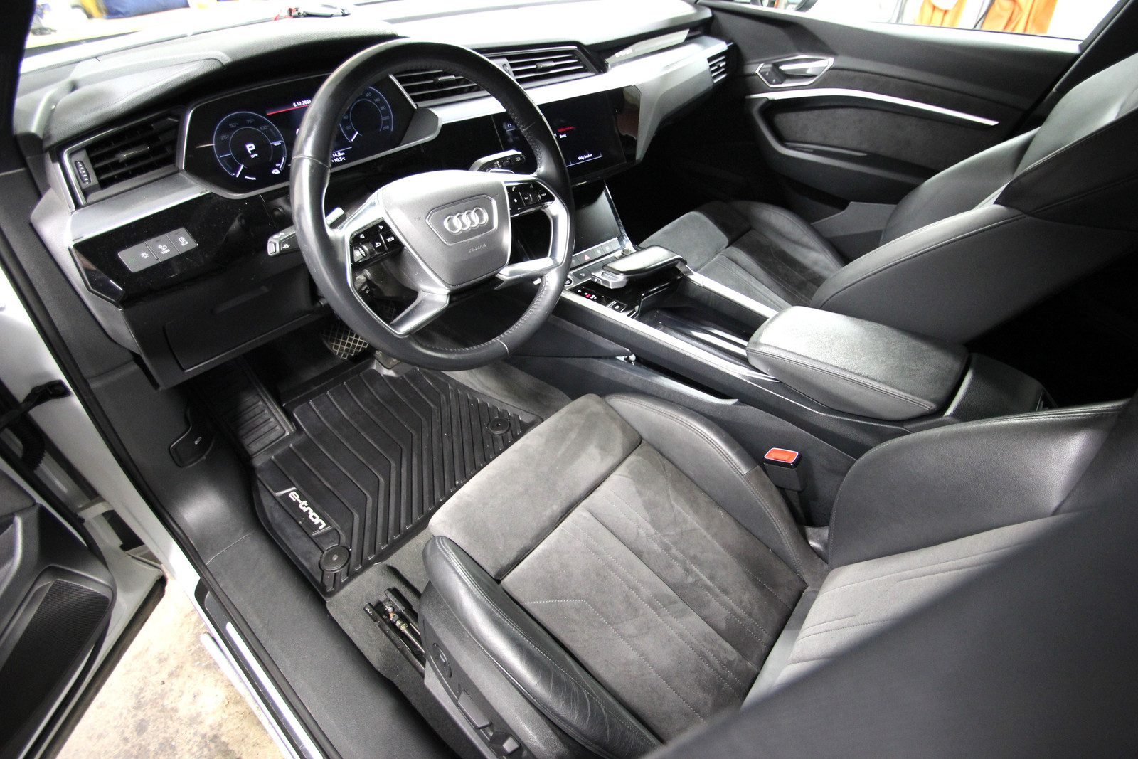 Audi e-tron