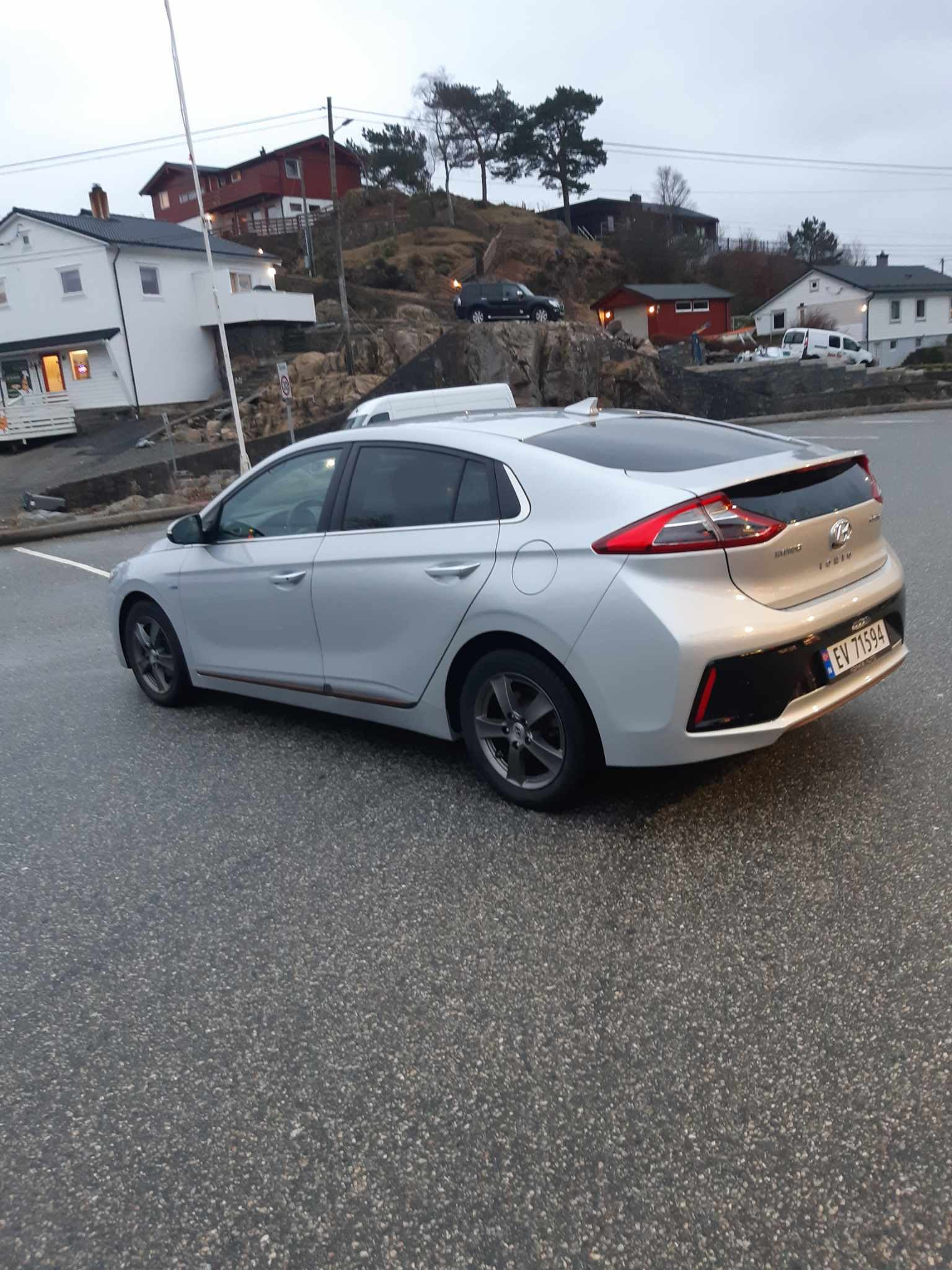 Hyundai IONIQ