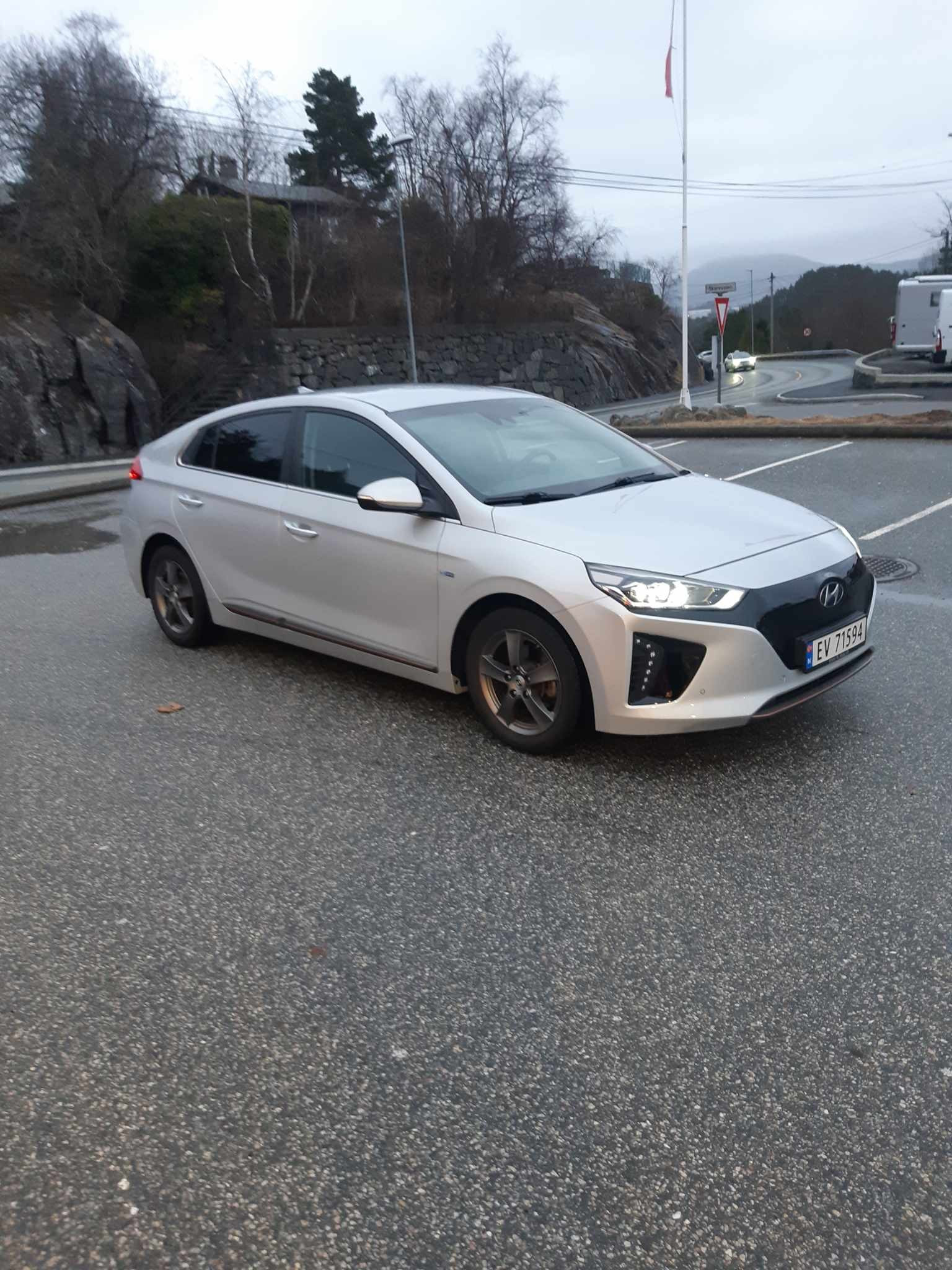 Hyundai IONIQ