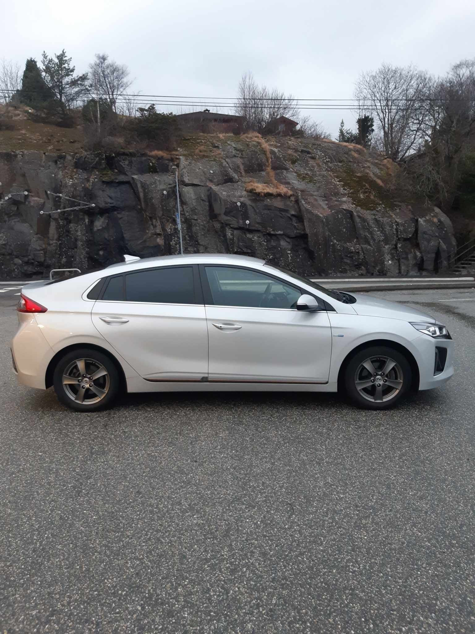 Hyundai IONIQ