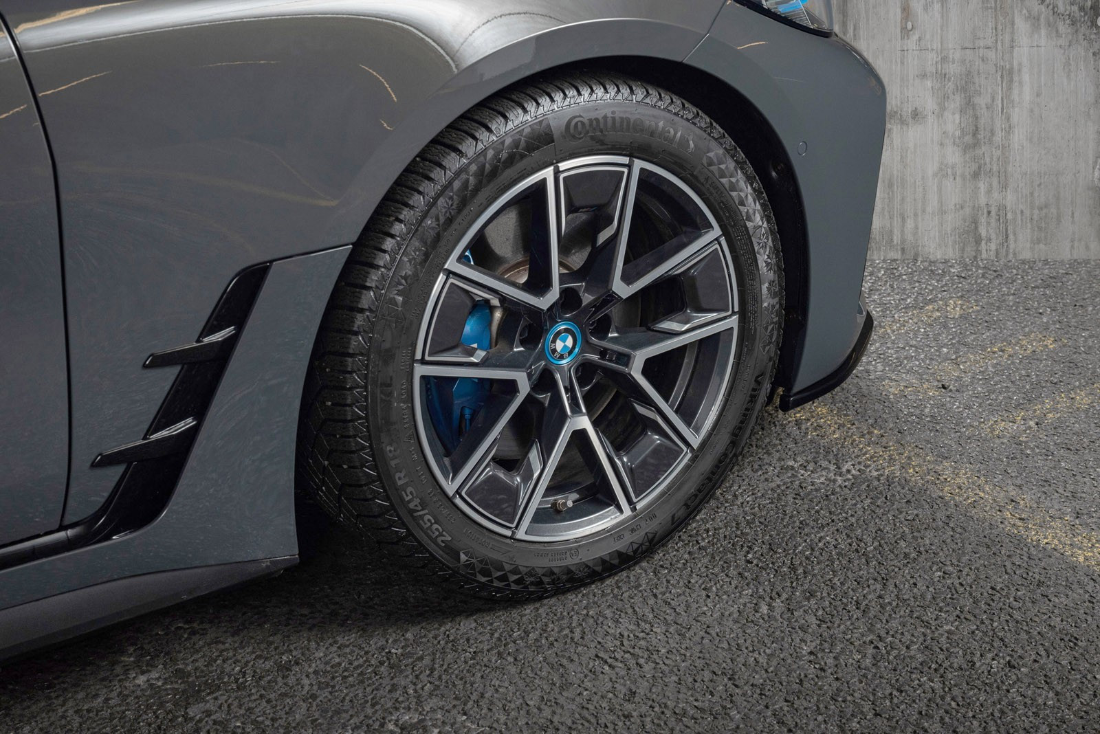 BMW i4 M50