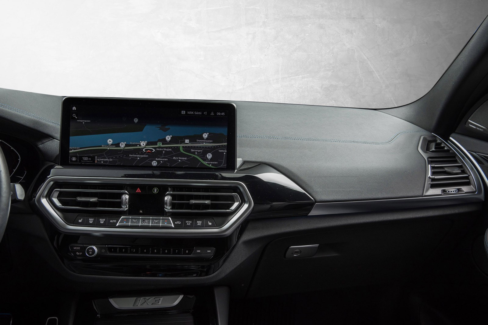 BMW iX3