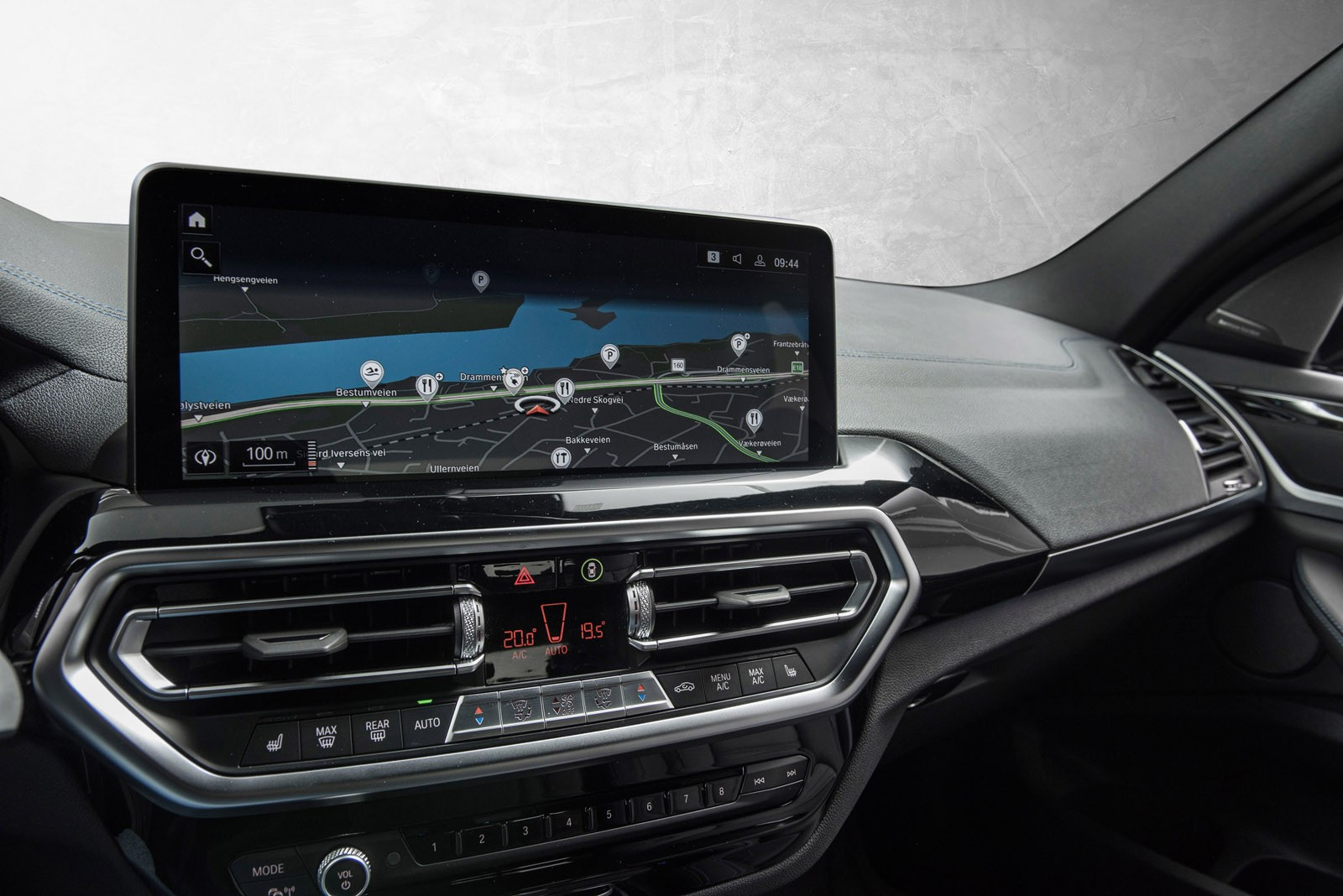 BMW iX3