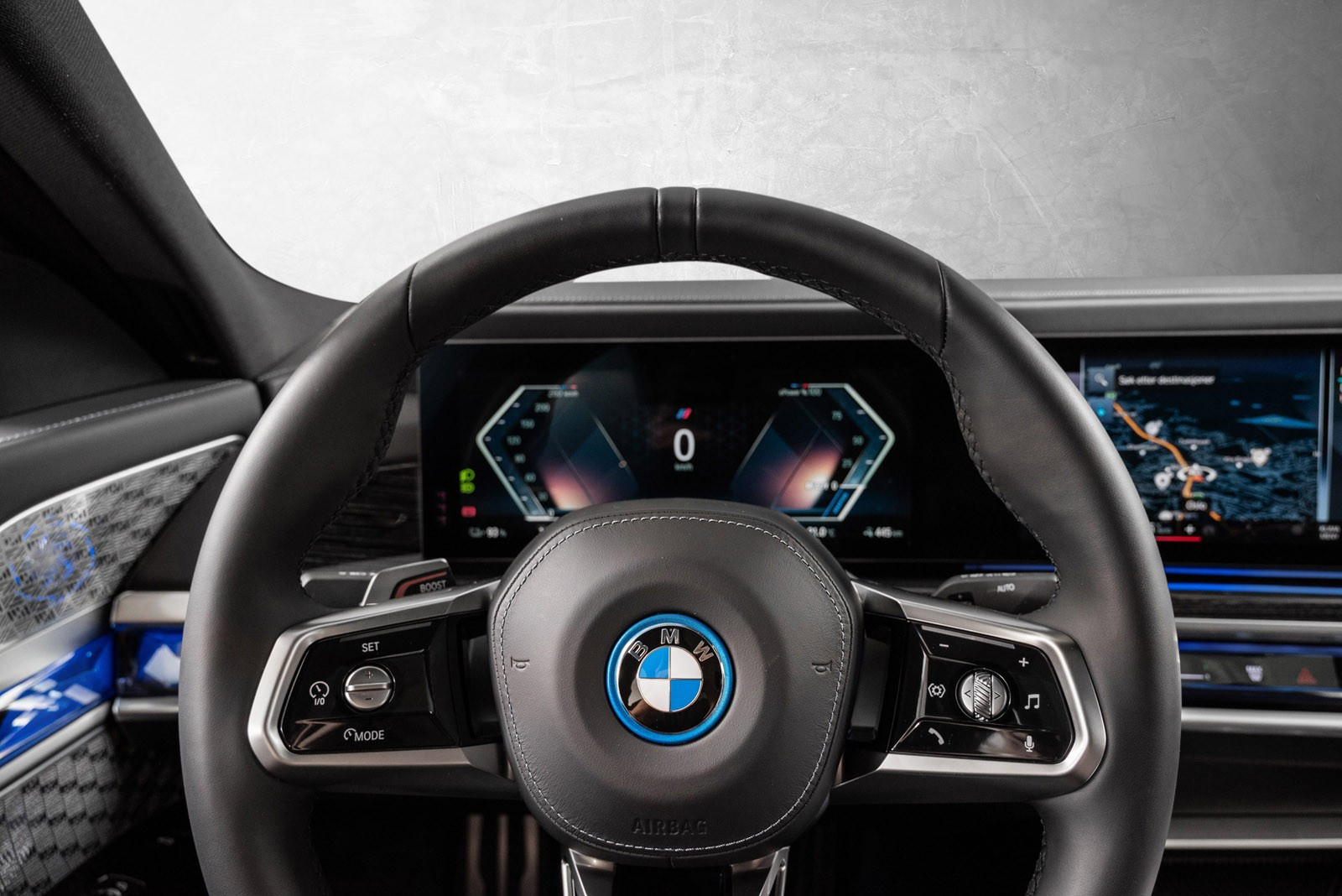 BMW i7