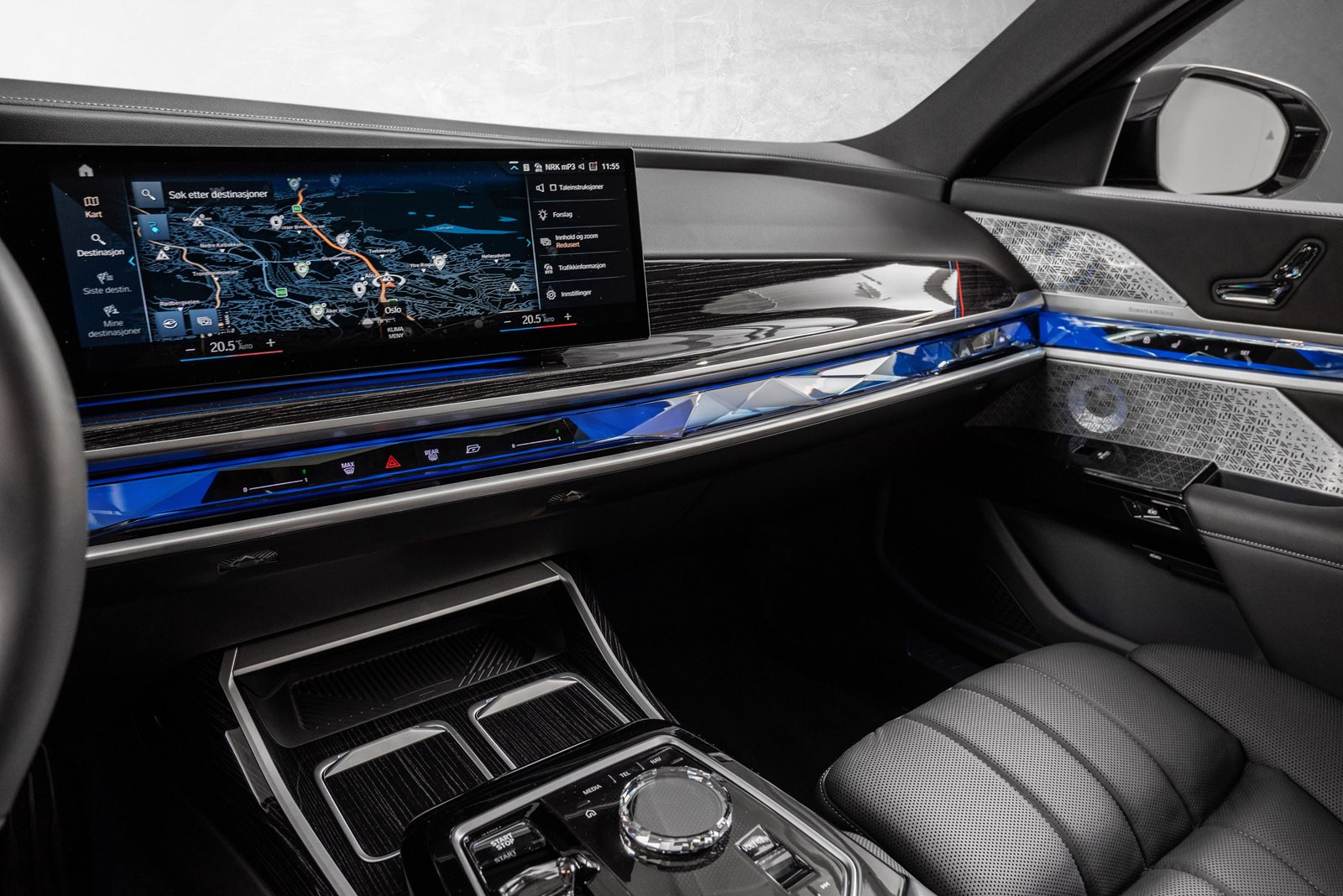 BMW i7