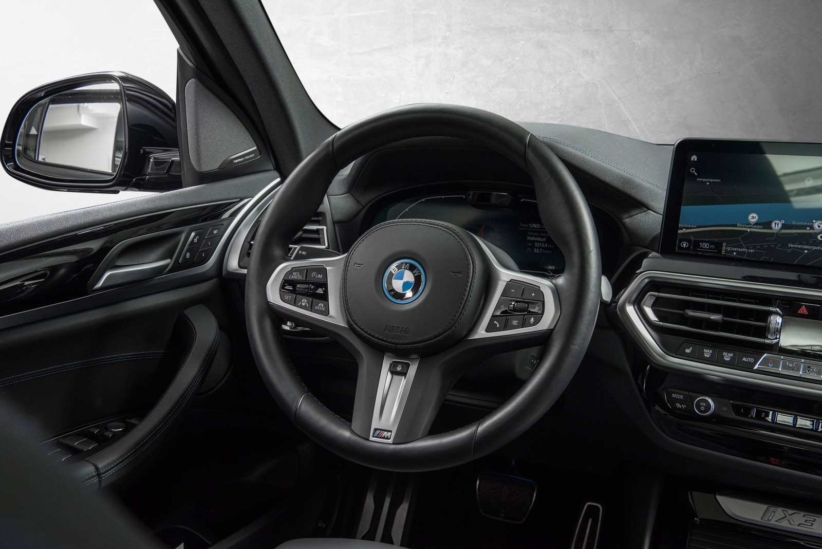 BMW iX3