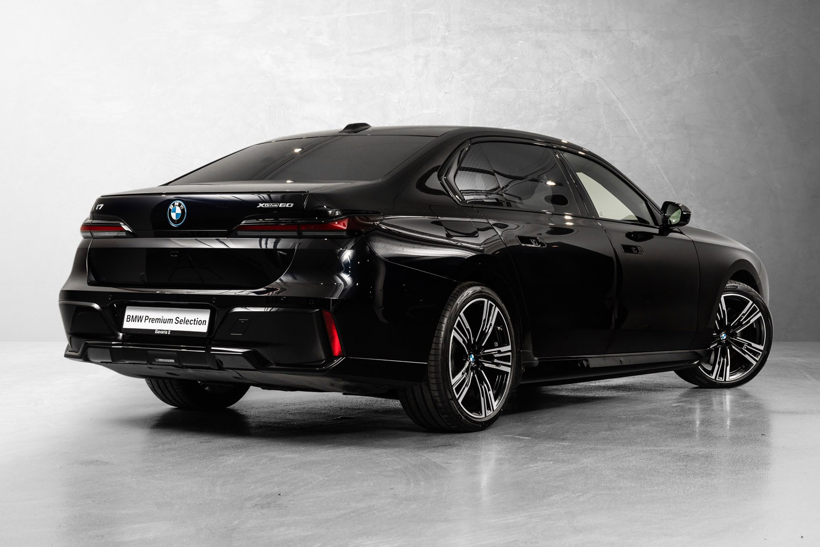 BMW i7
