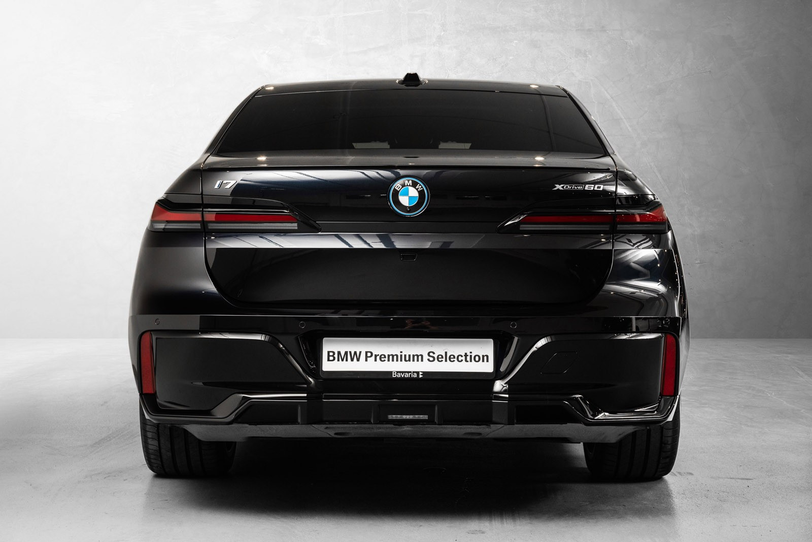 BMW i7