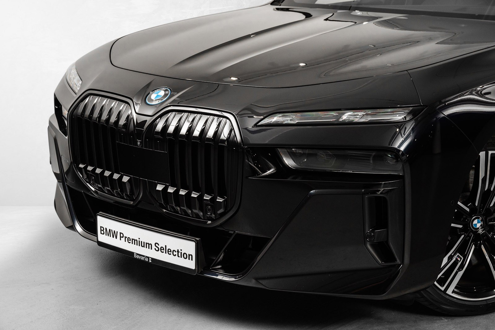BMW i7