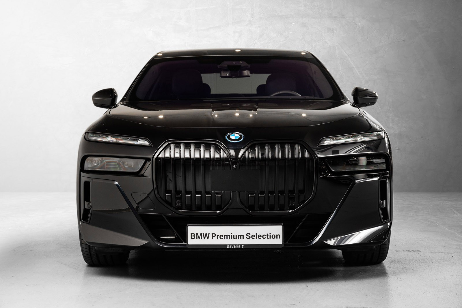 BMW i7