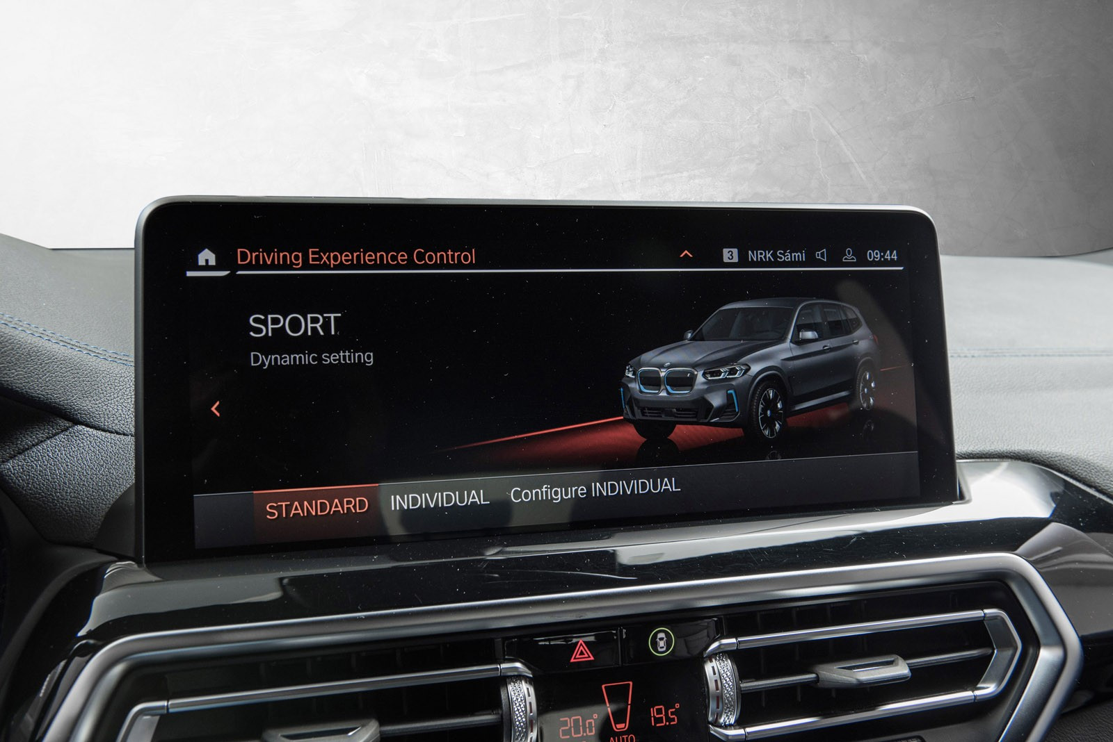 BMW iX3