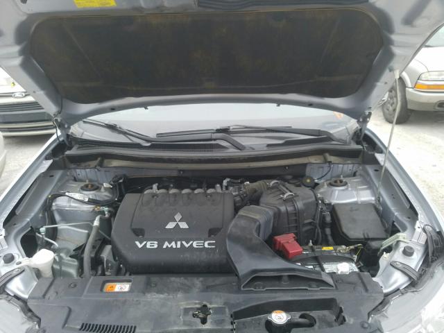 Mitsubishi Outlander 2014