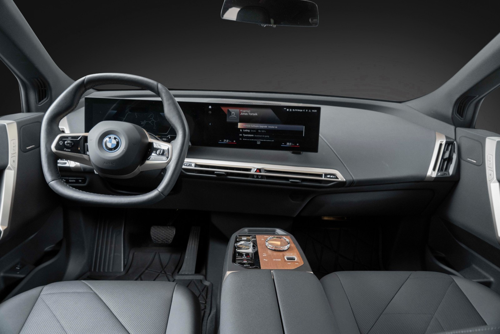 BMW iX xDrive 40