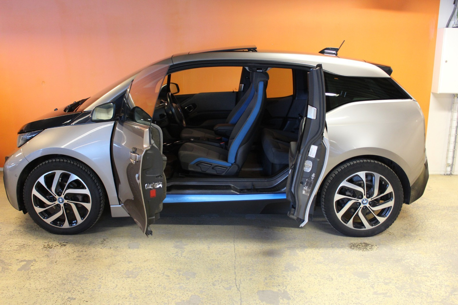 BMW i3