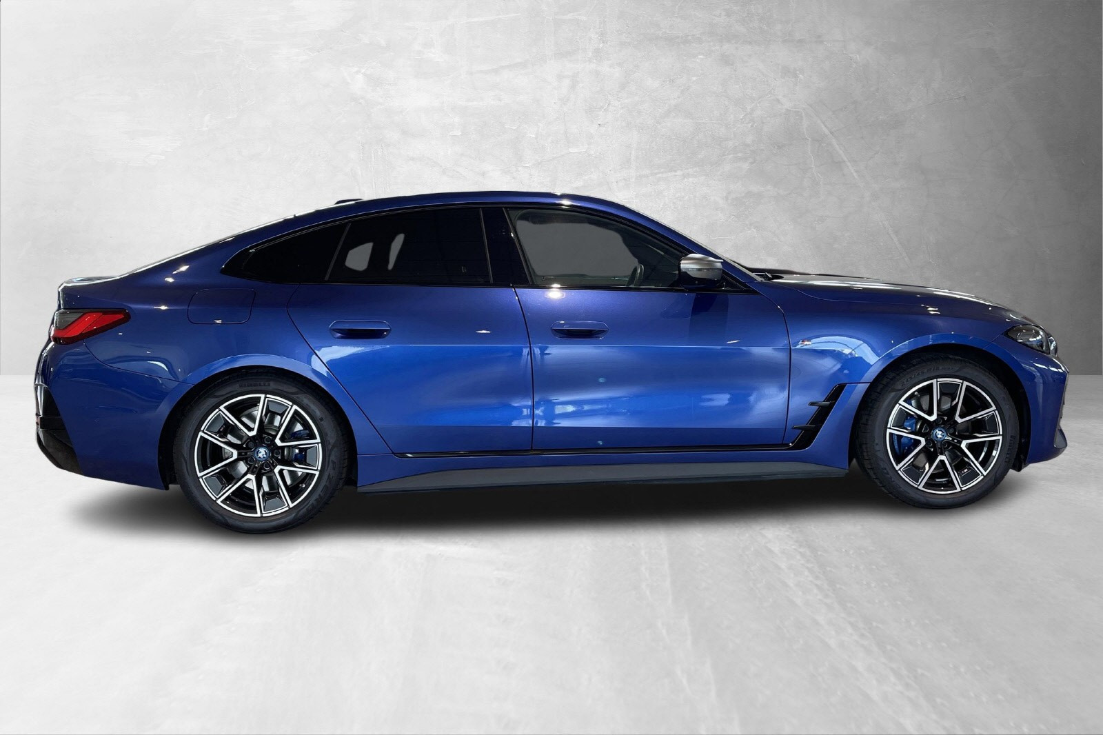 BMW i4 M50