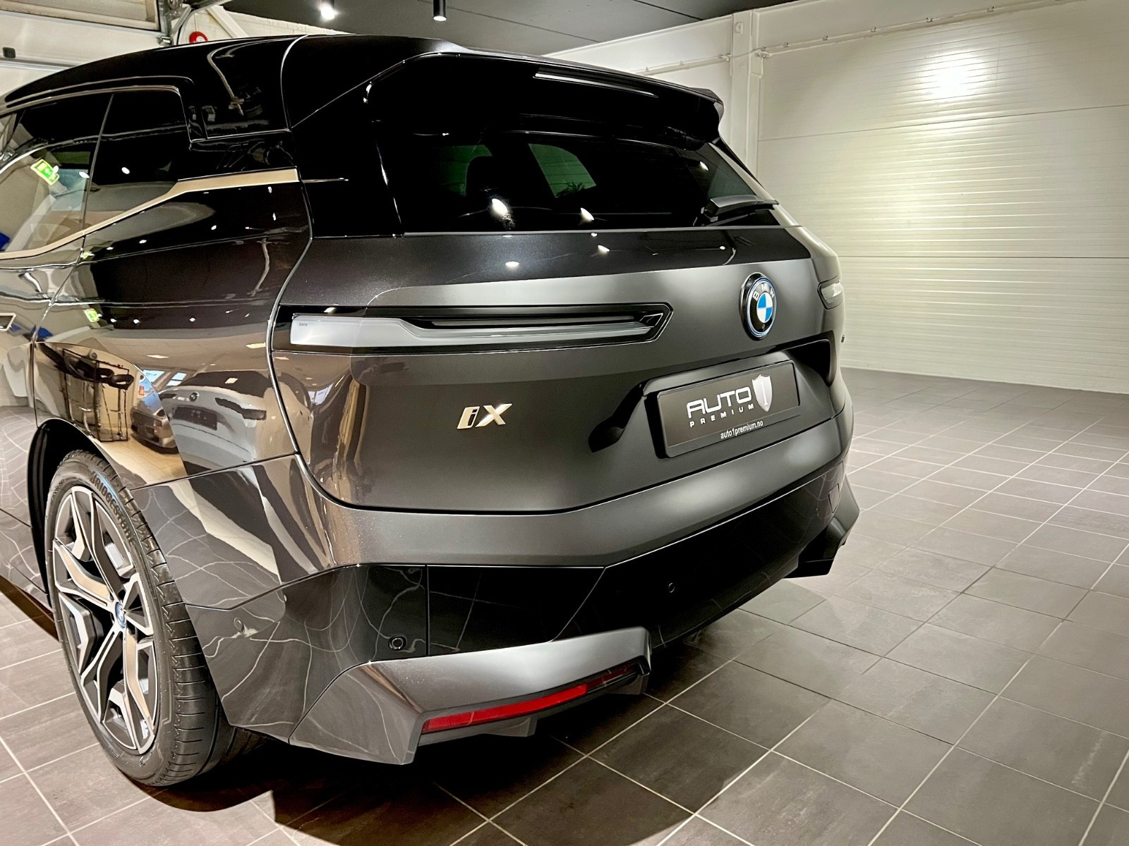 BMW iX xDrive 50
