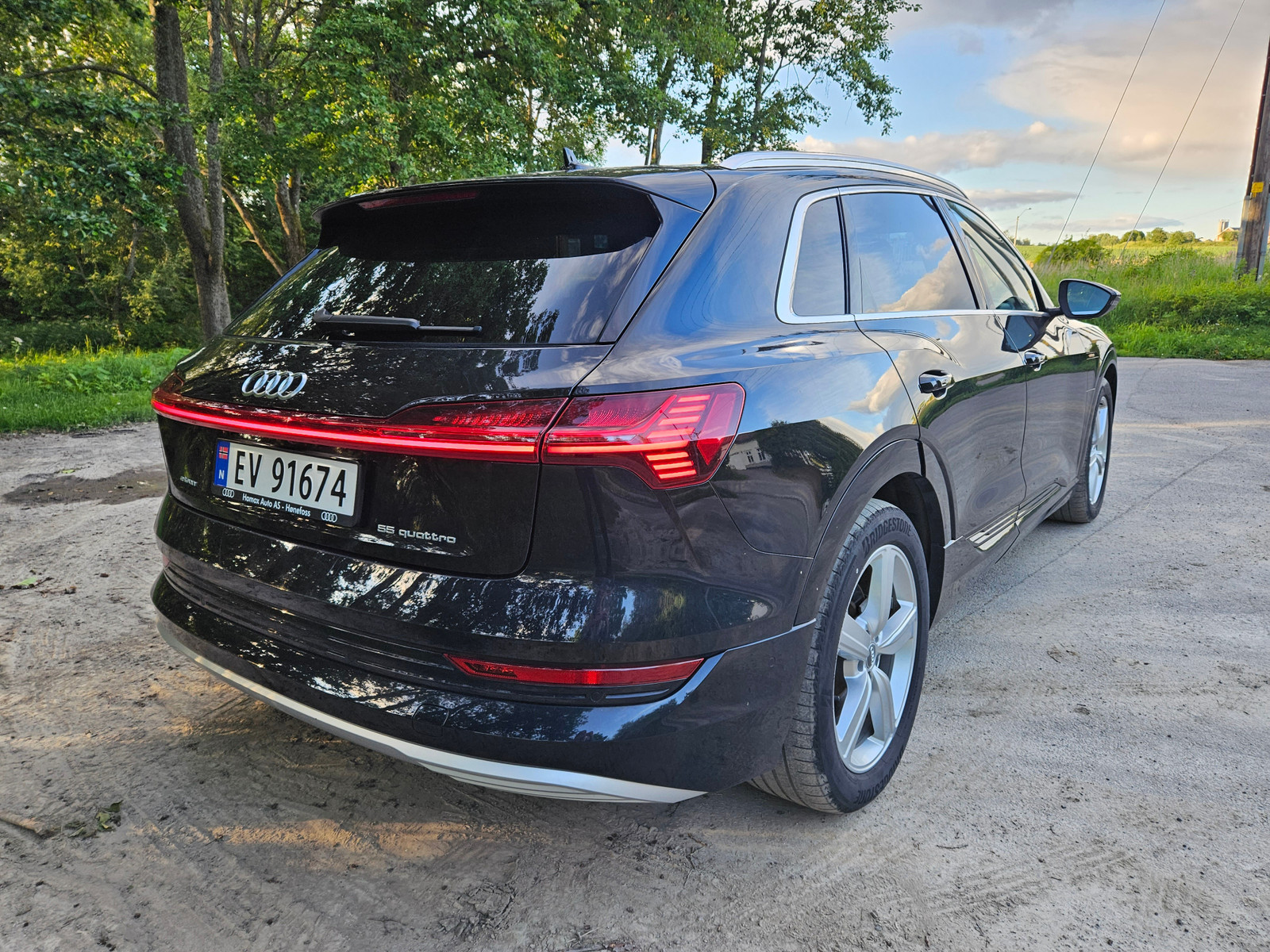 Audi e-tron