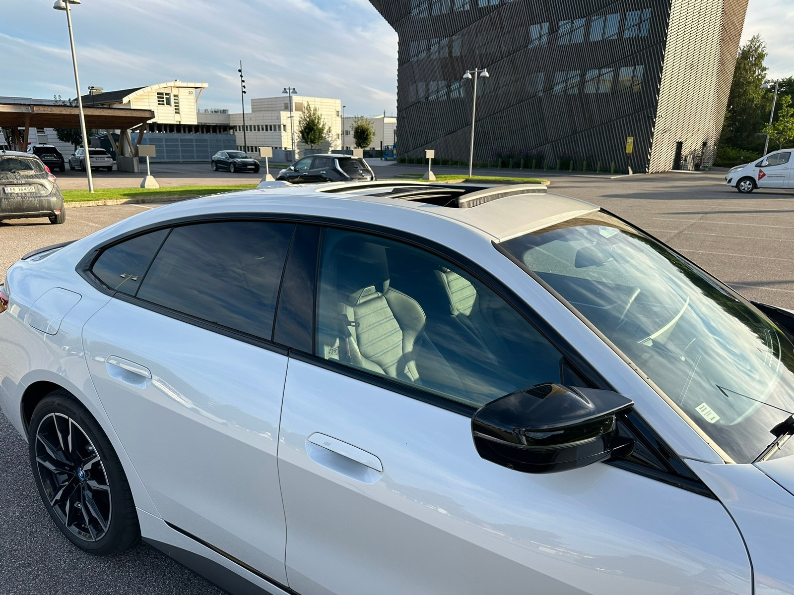 BMW i4 M50