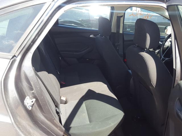 Ford Focus SE 2015