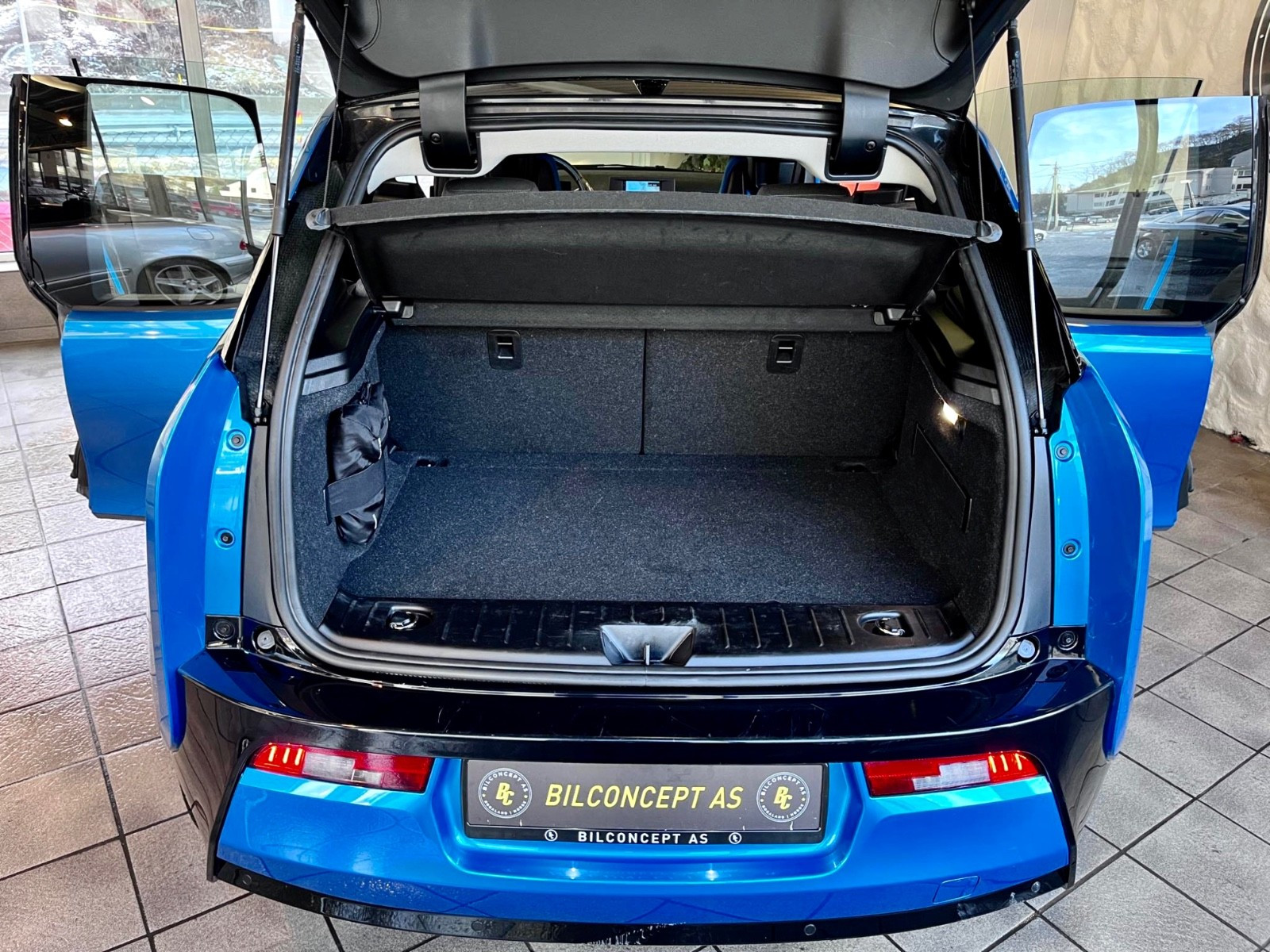 BMW i3