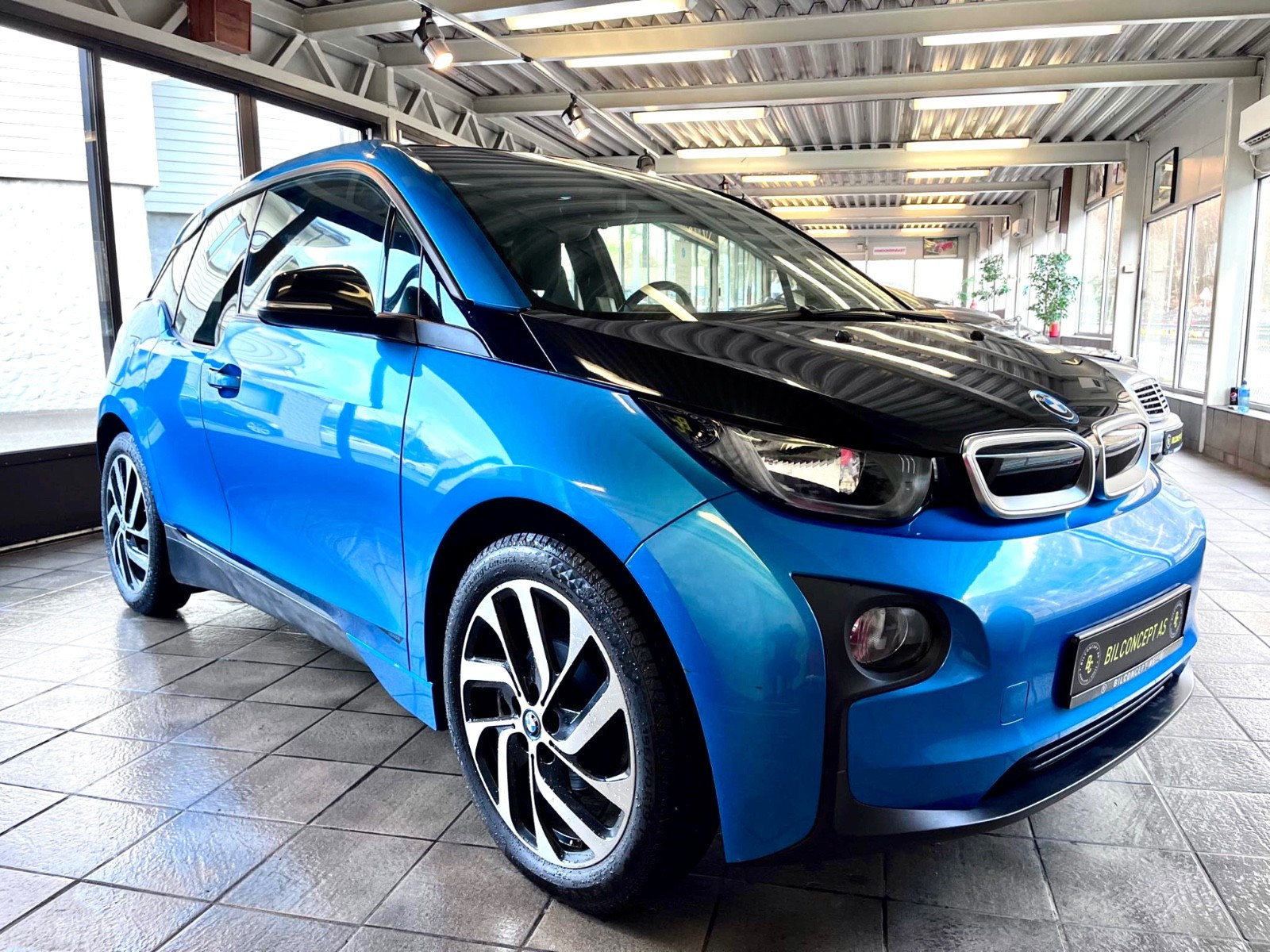 BMW i3