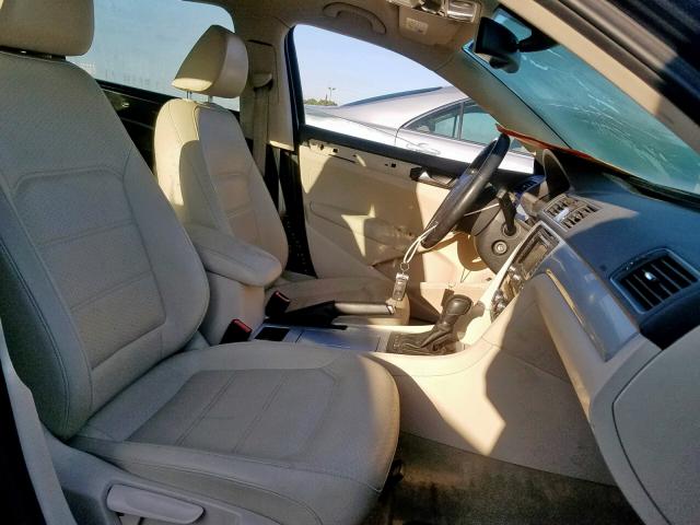 Volkswagen Passat SE 2012