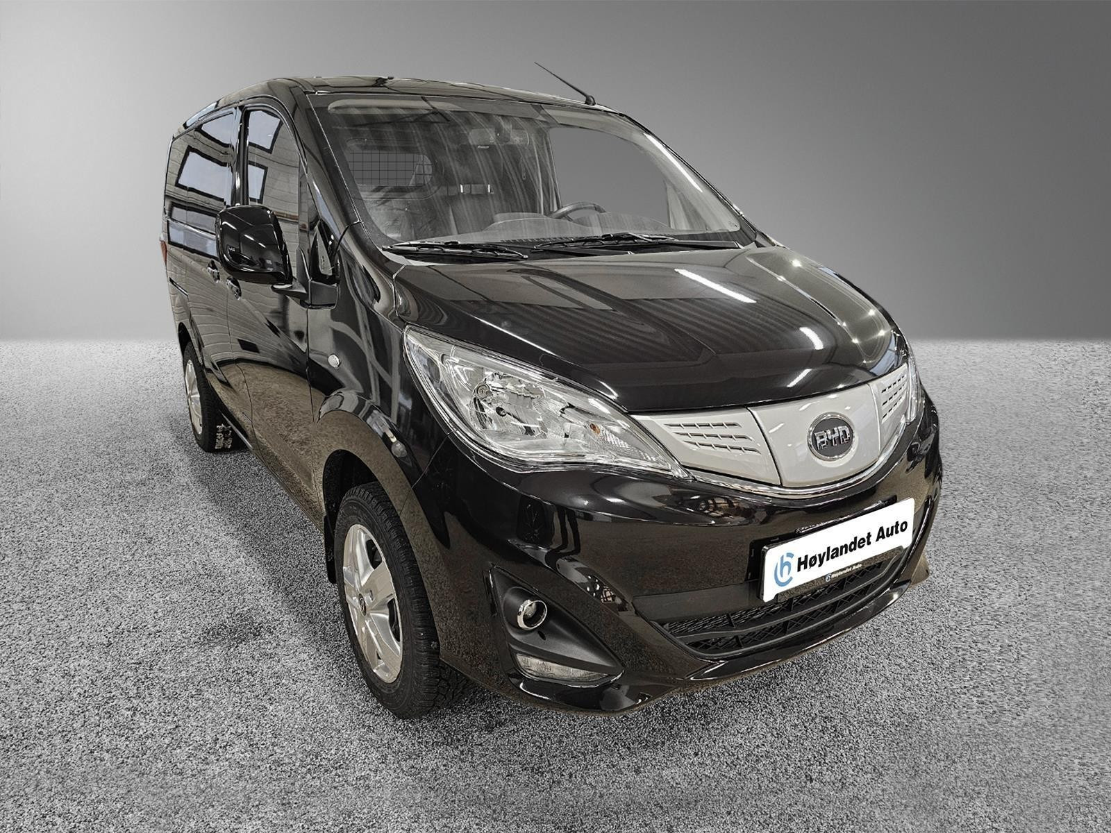 BYD T3