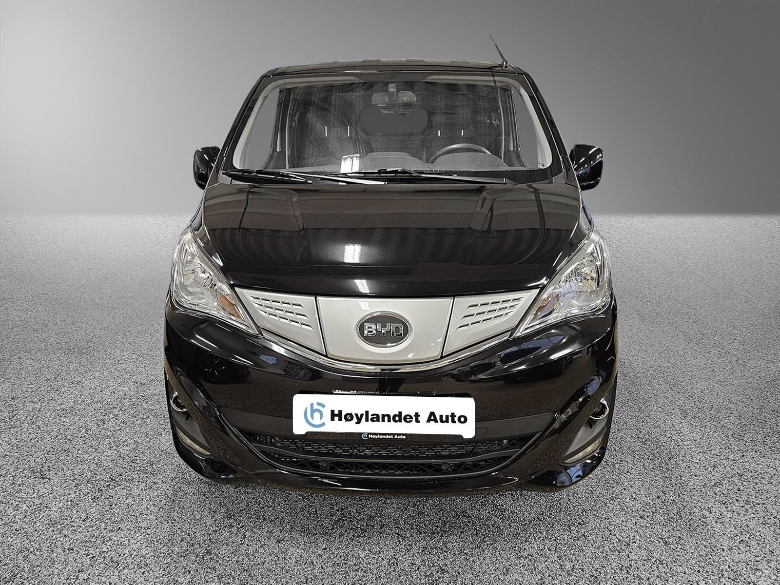 BYD T3