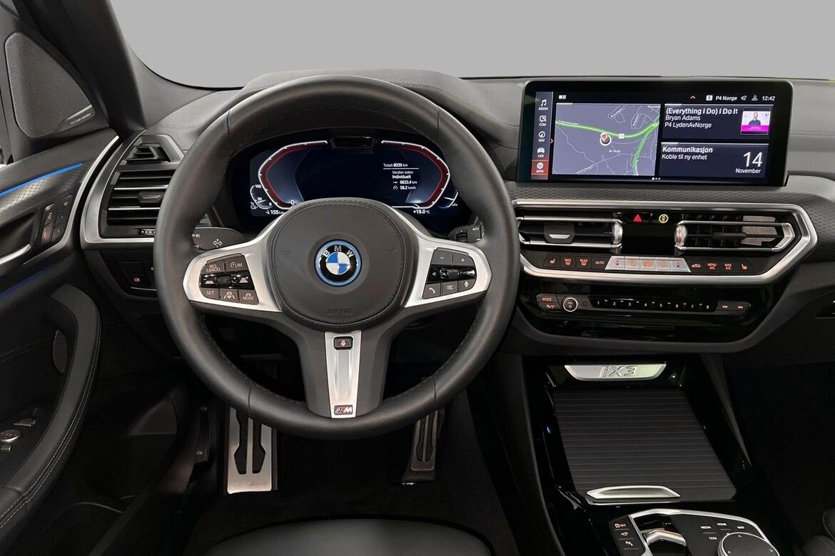 BMW iX3