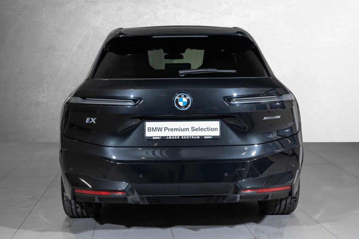 BMW iX xDrive 50