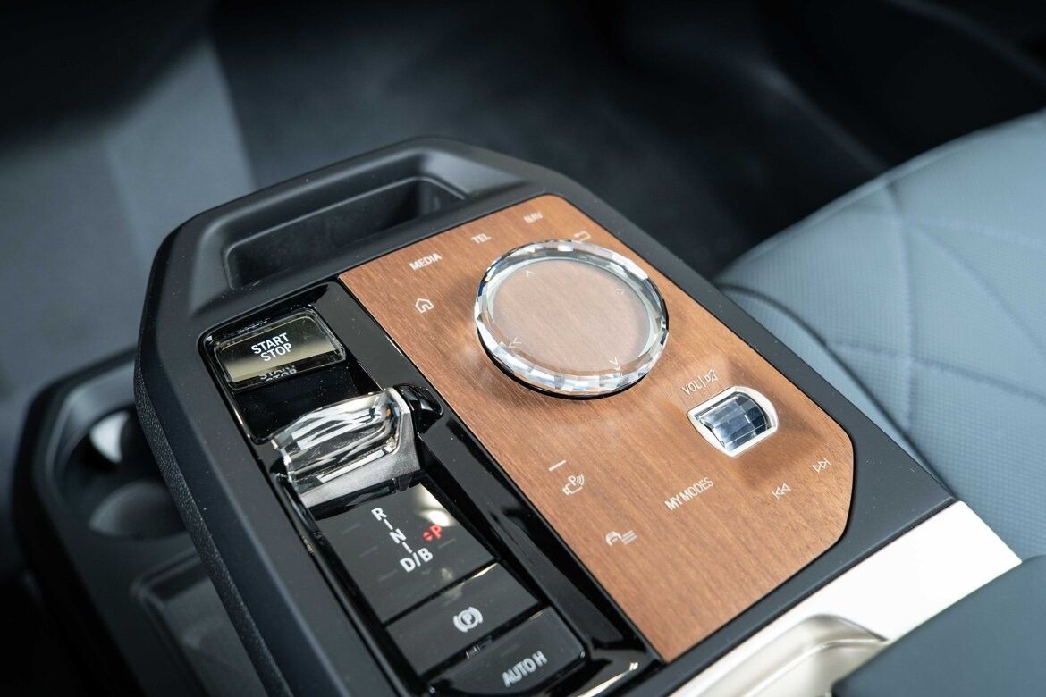 BMW iX xDrive 50