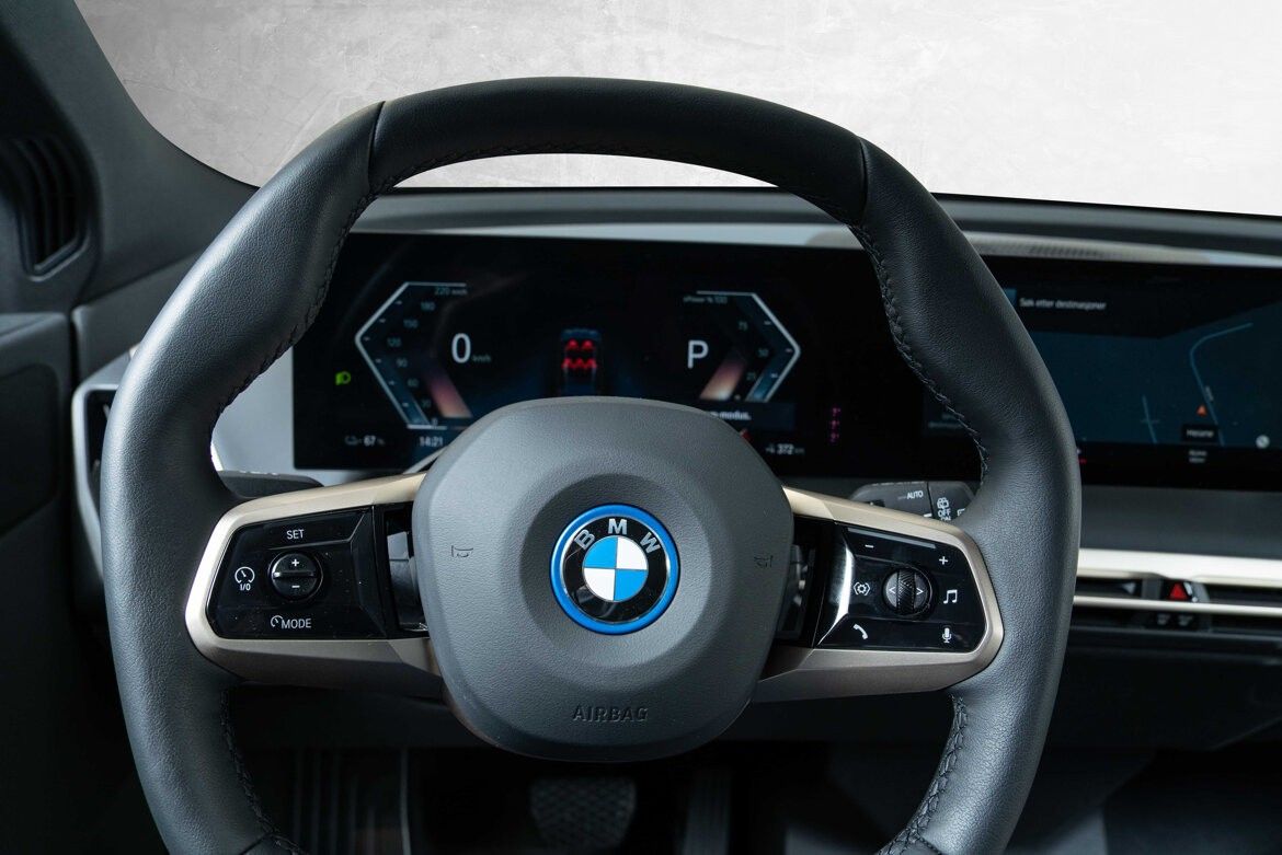 BMW iX xDrive 50