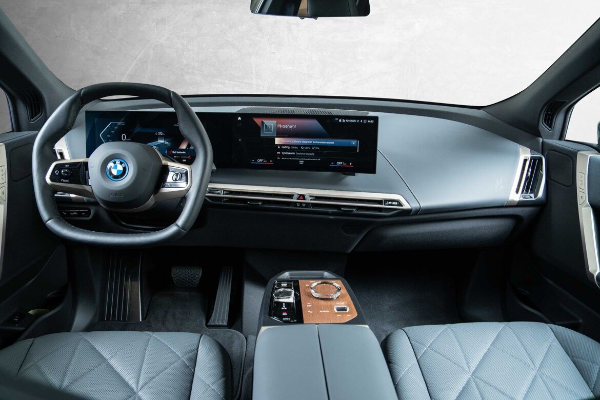 BMW iX xDrive 50