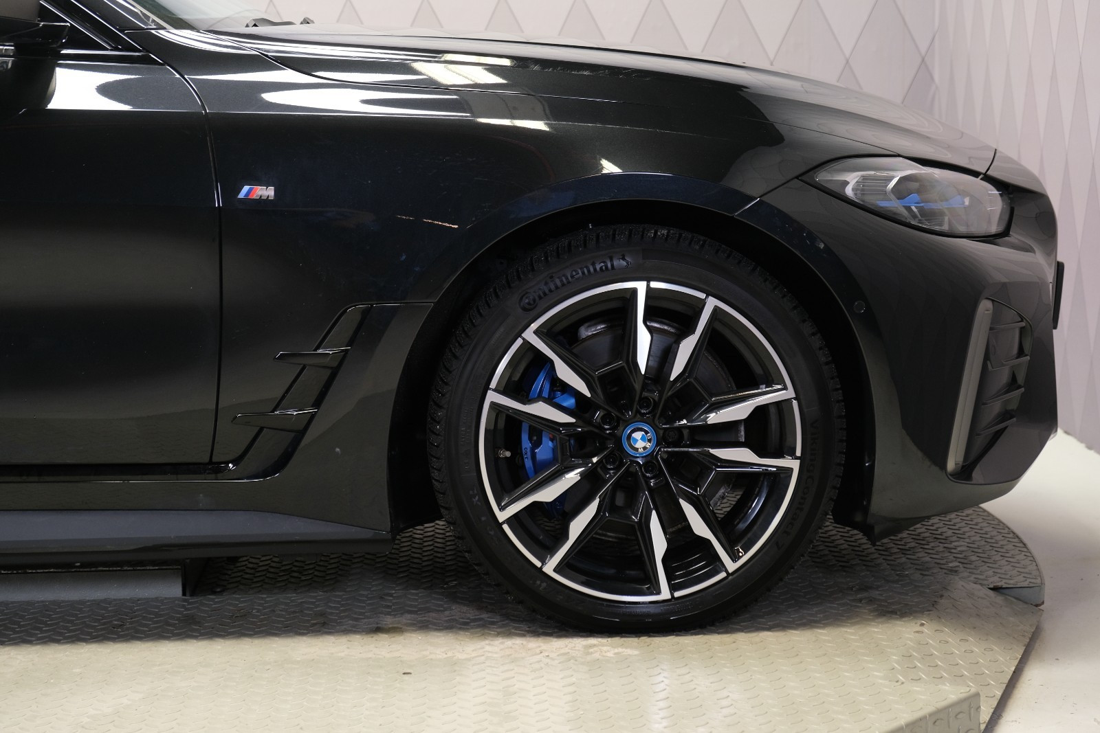 BMW i4 M50