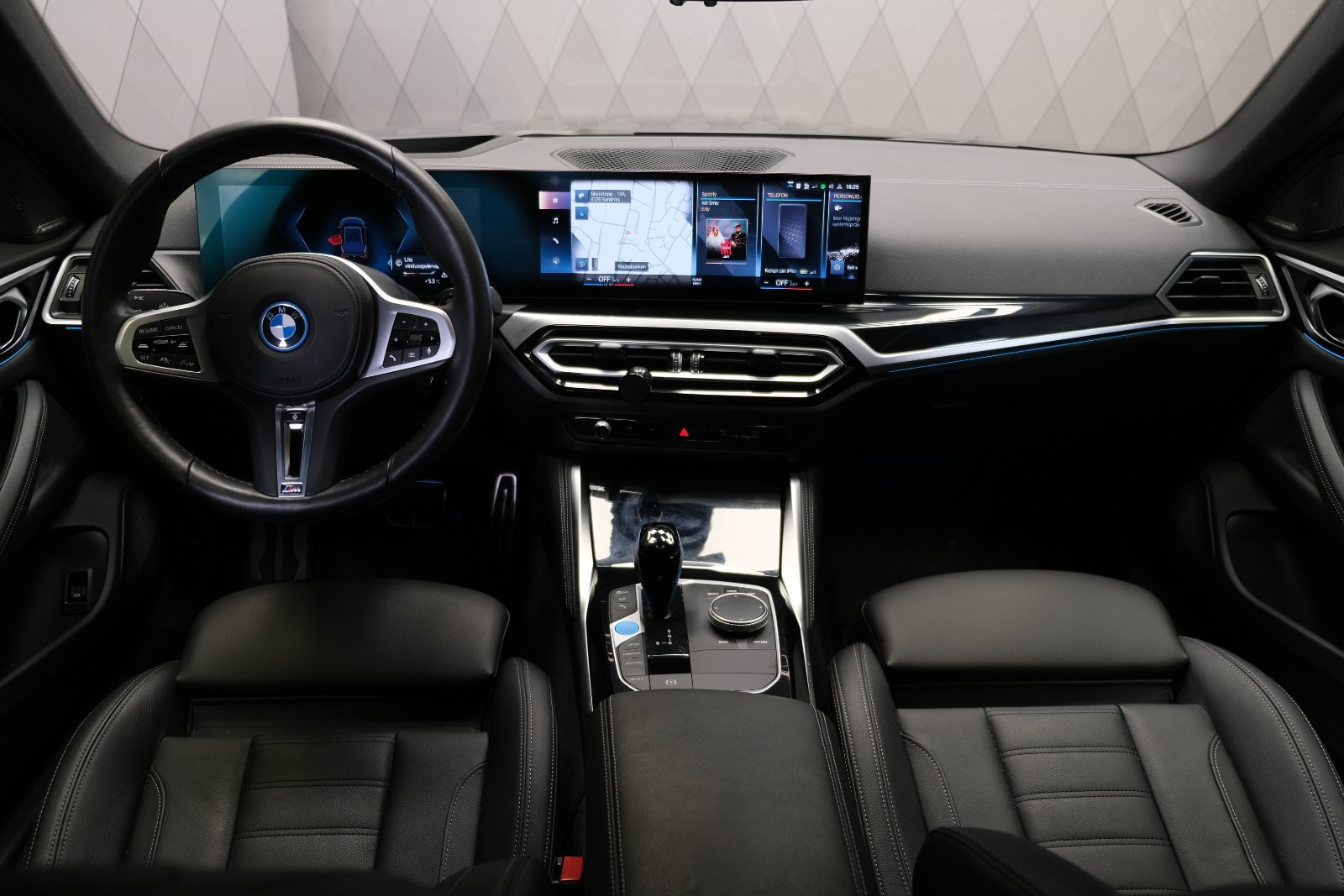 BMW i4 M50