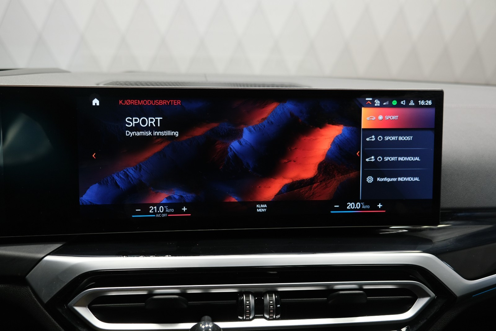 BMW i4 M50