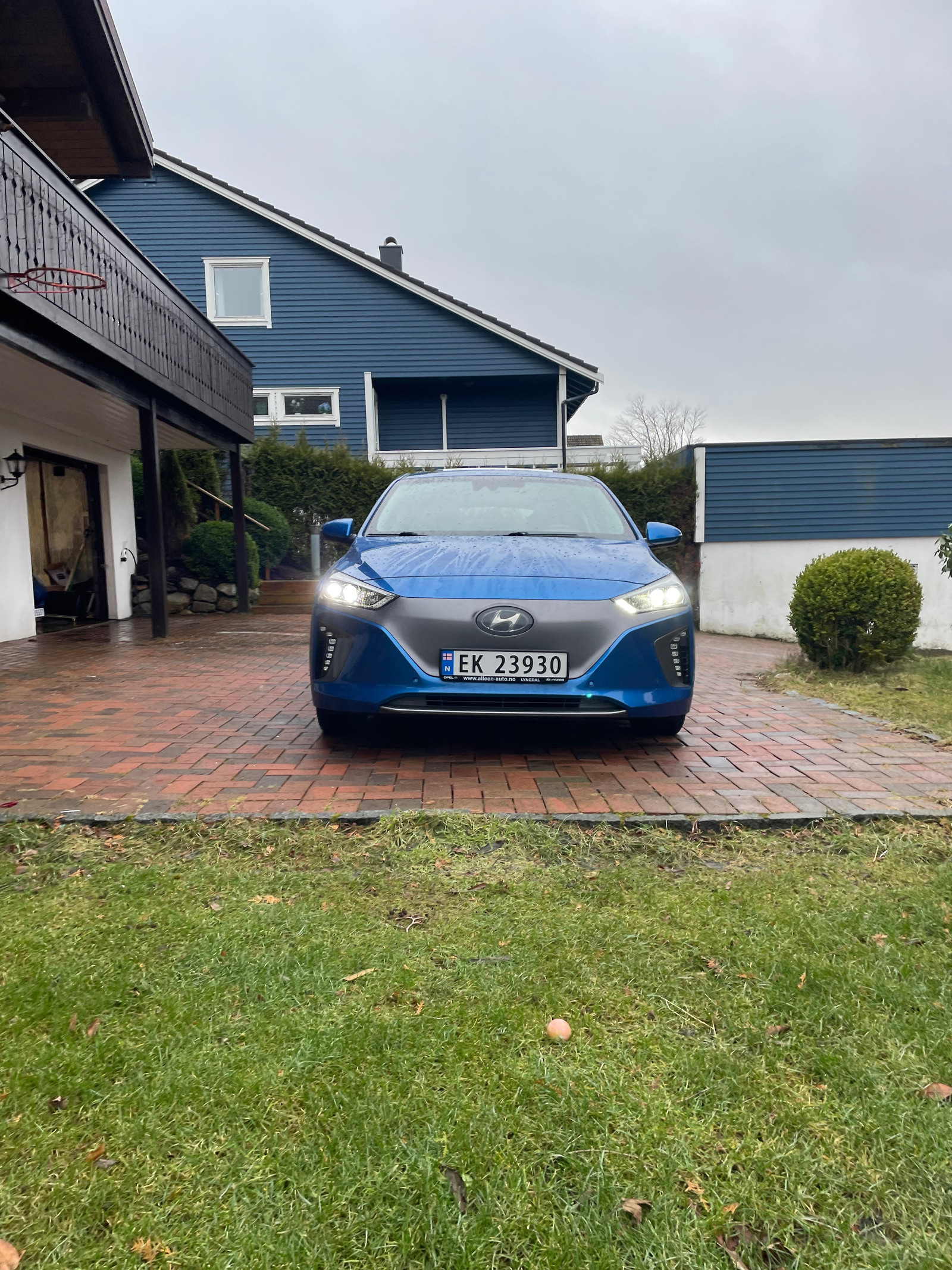 Hyundai IONIQ