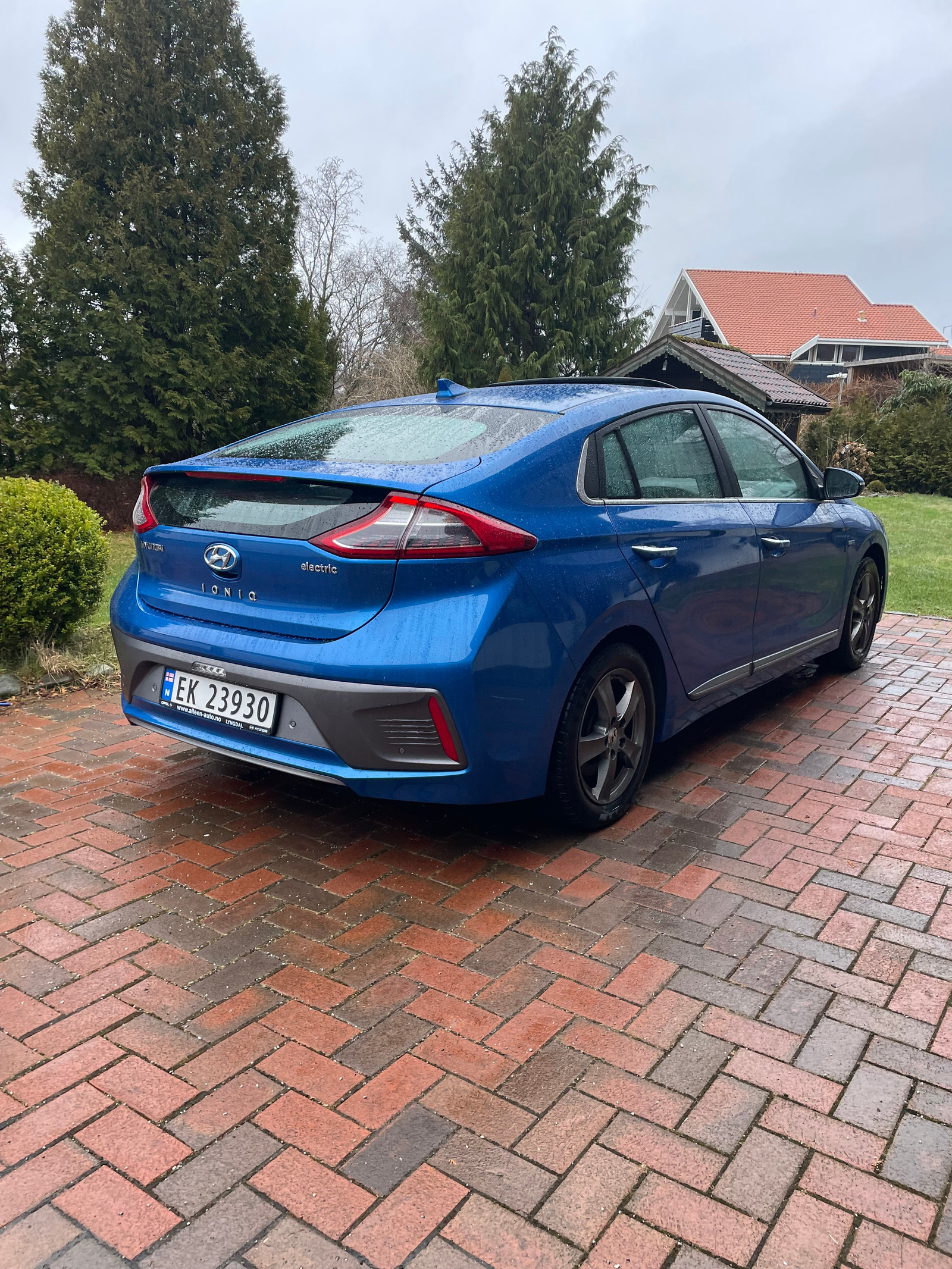 Hyundai IONIQ