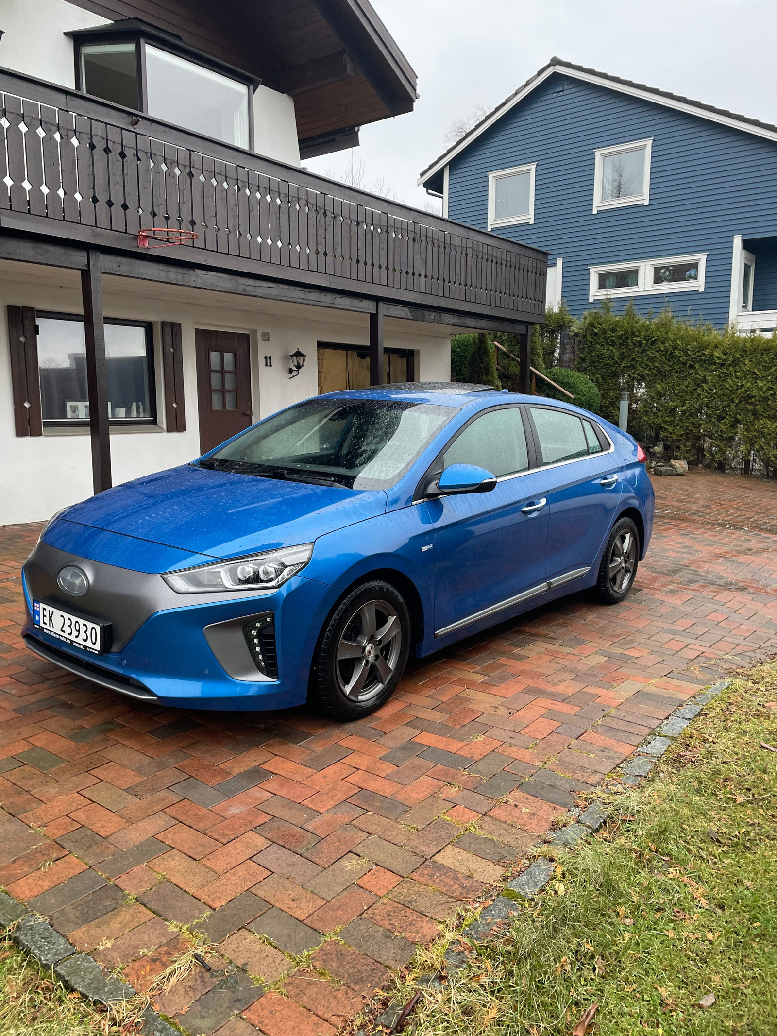 Hyundai IONIQ