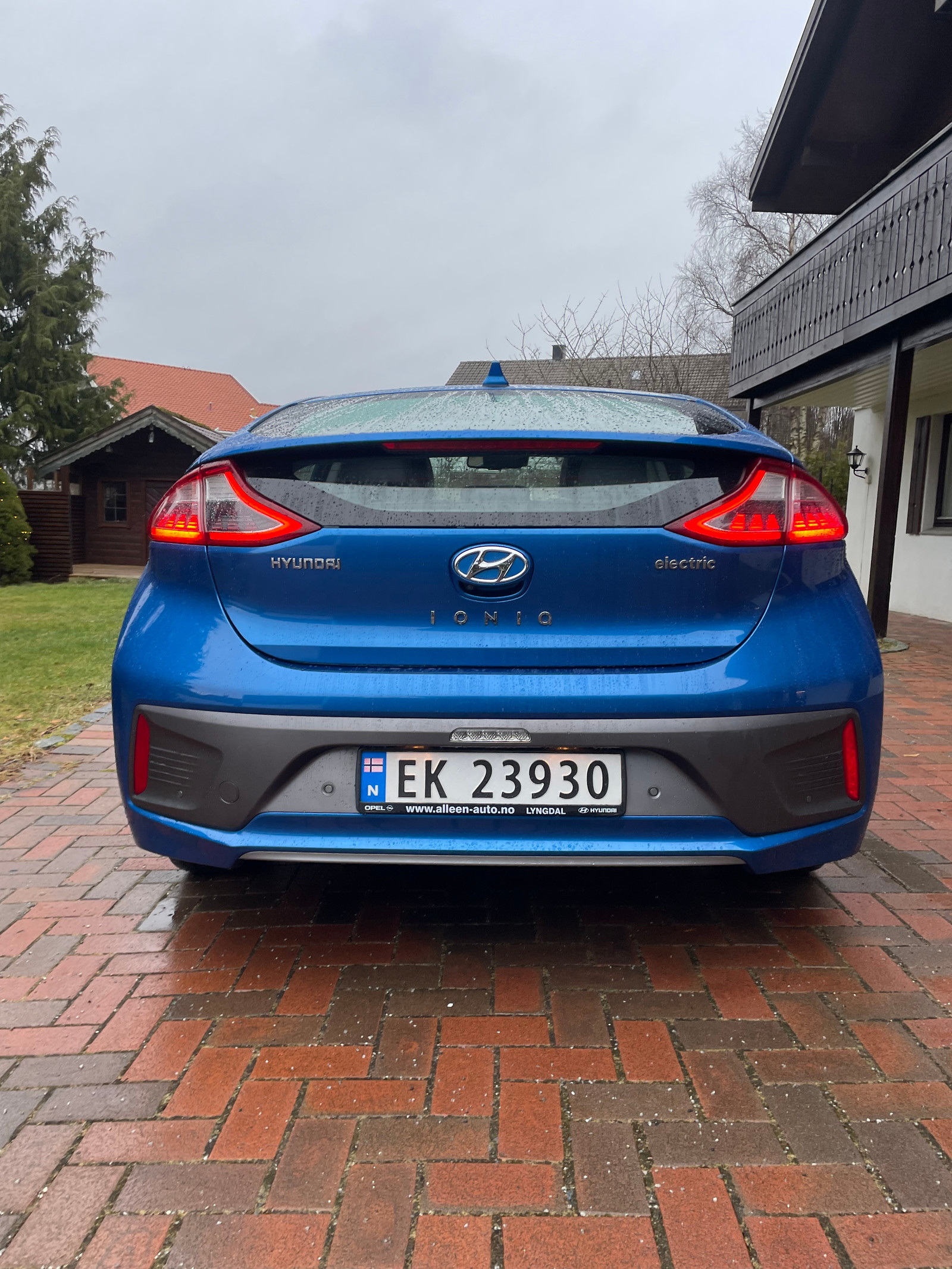 Hyundai IONIQ