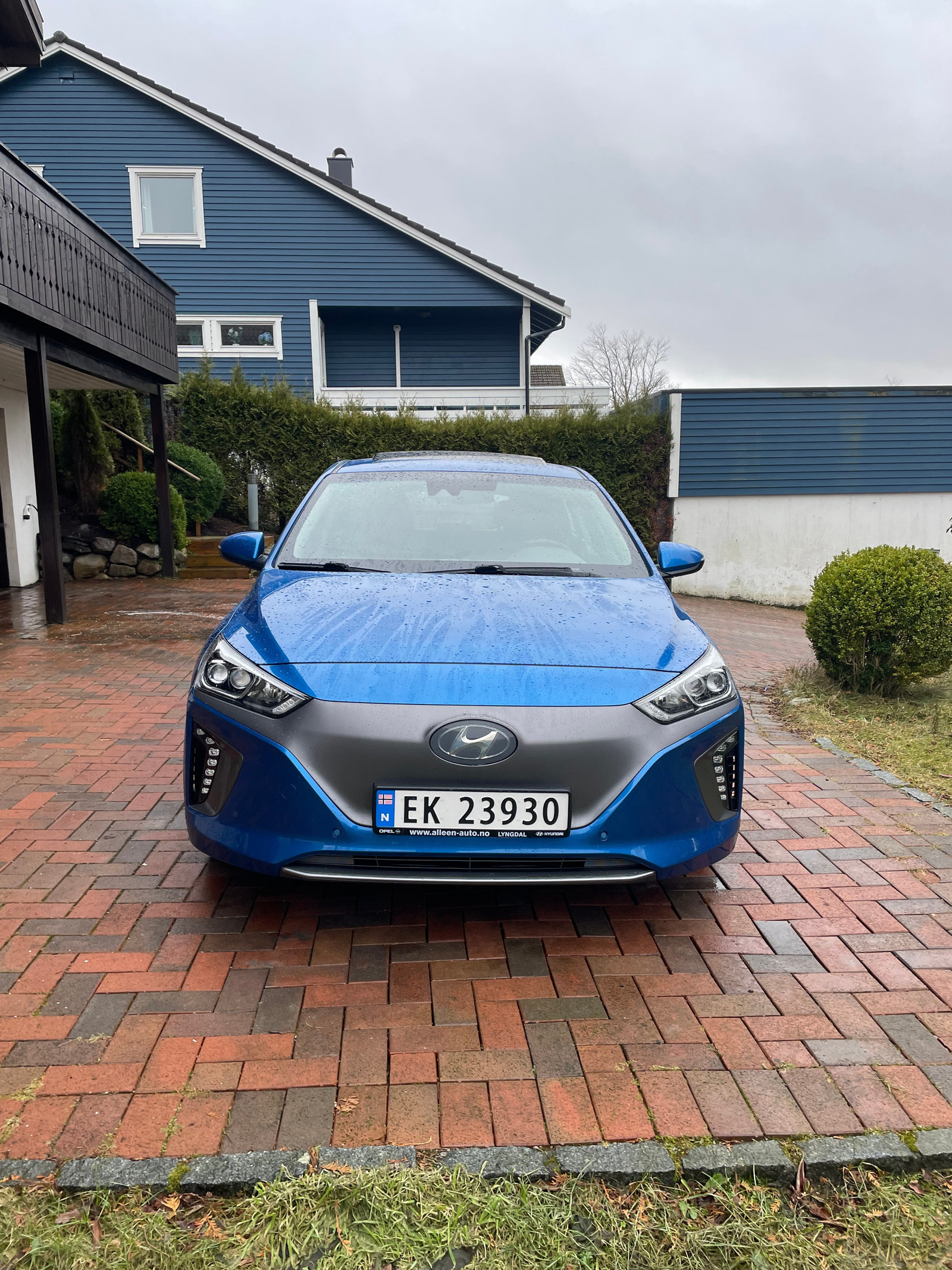 Hyundai IONIQ