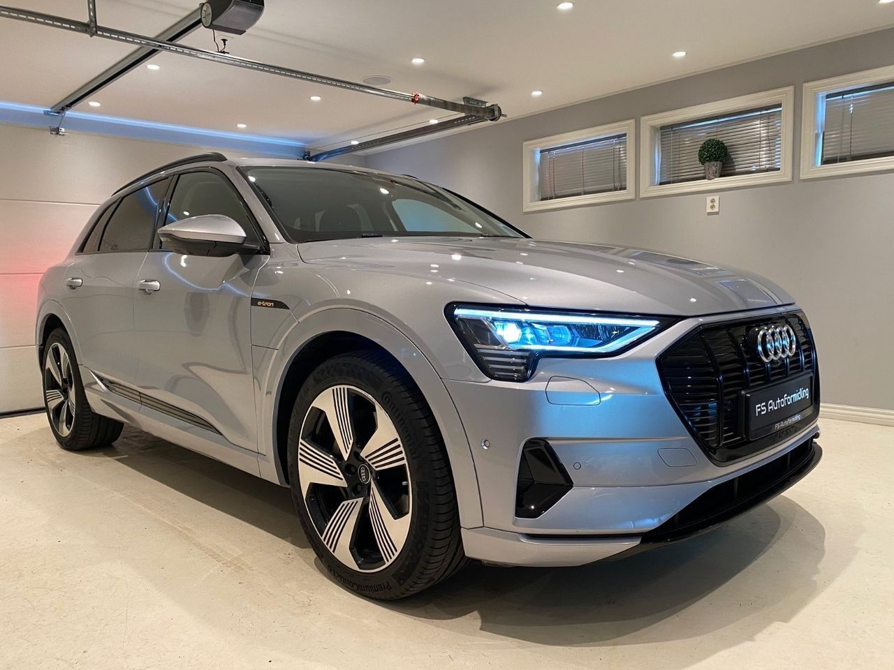 Audi e-tron