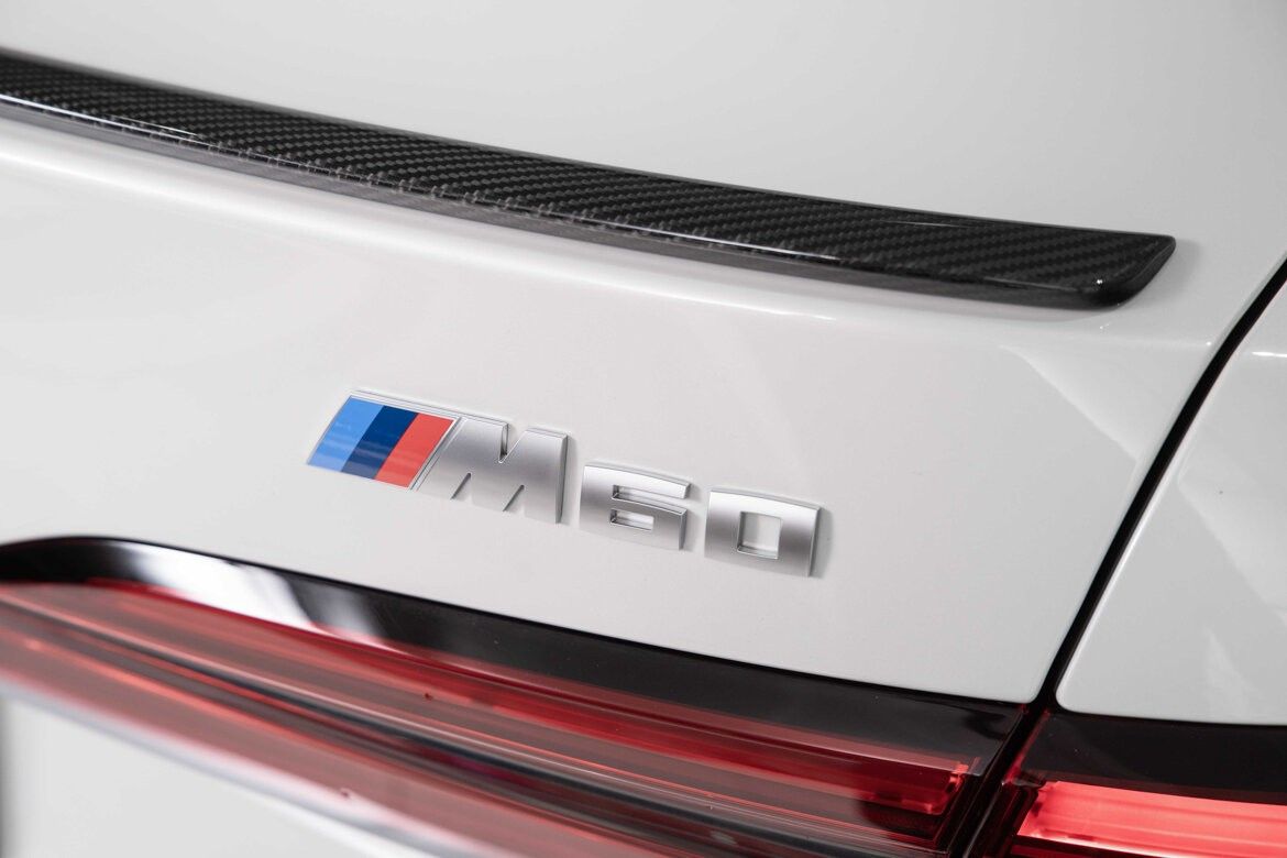 BMW i5 M60