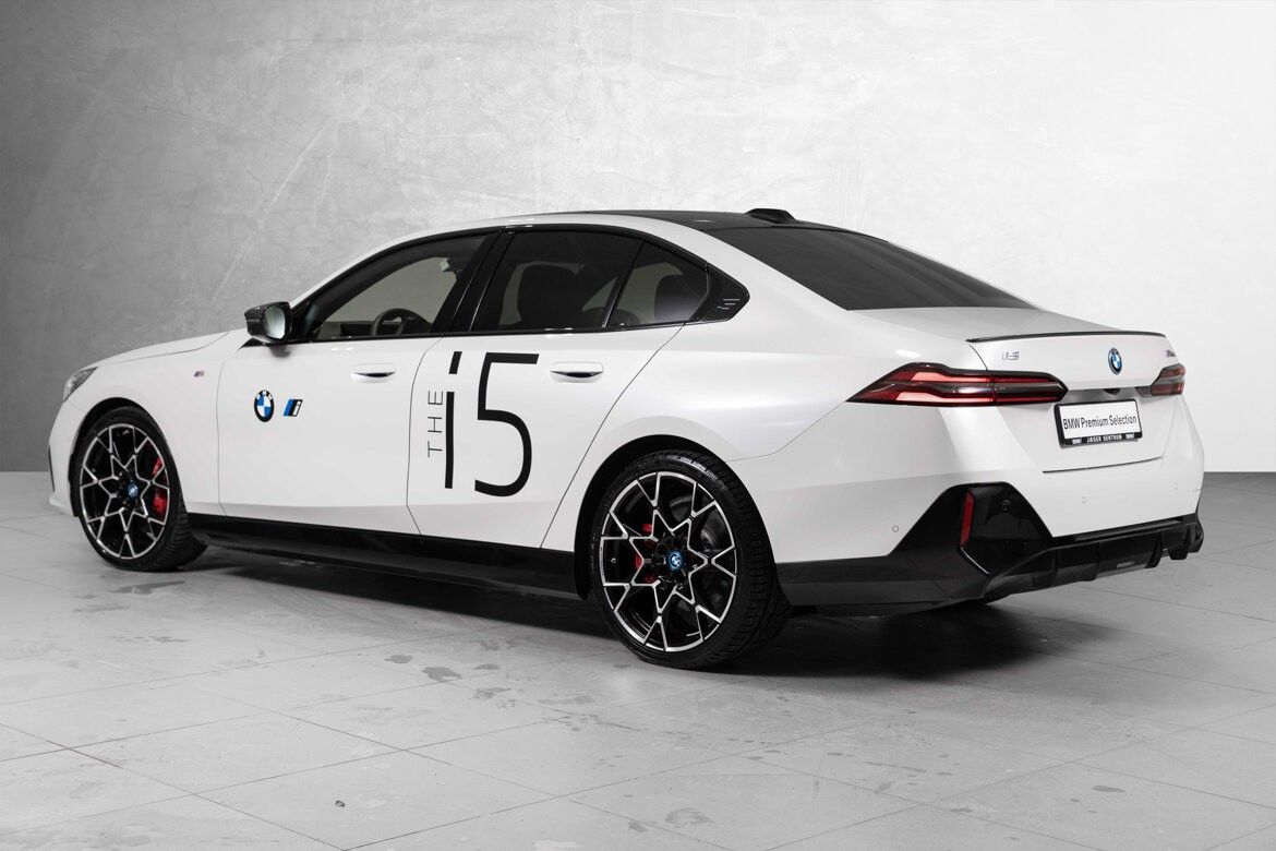 BMW i5 M60