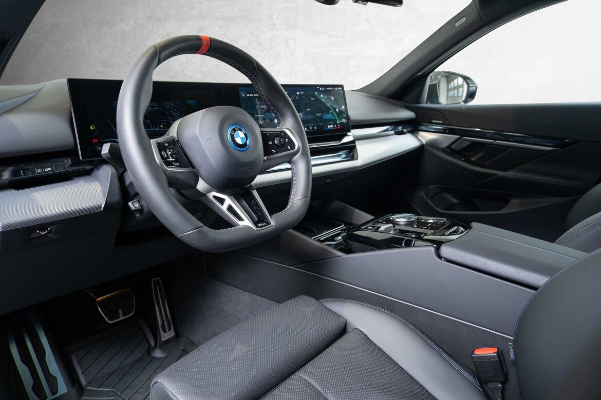BMW i5 M60