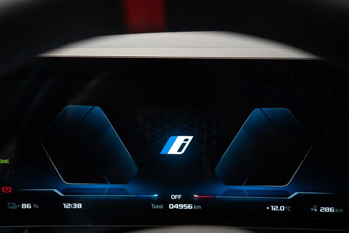 BMW i5 M60