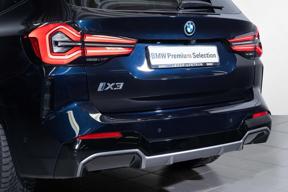 BMW iX3