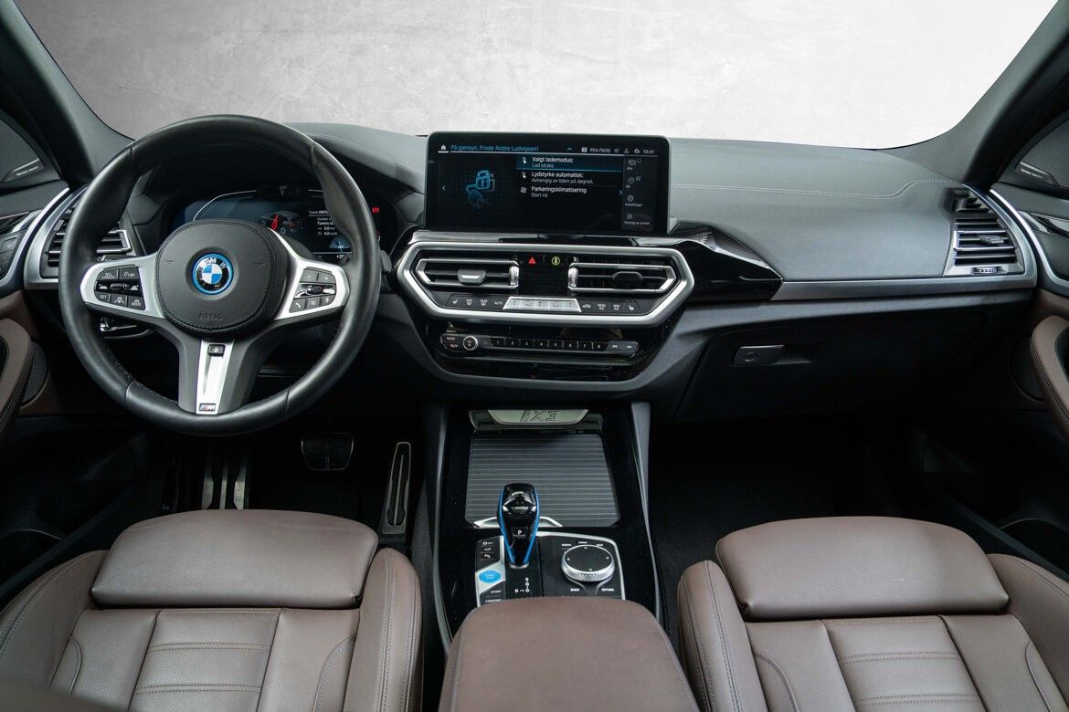 BMW iX3