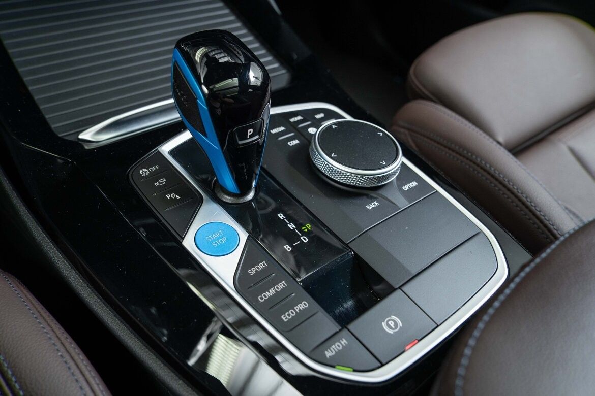 BMW iX3