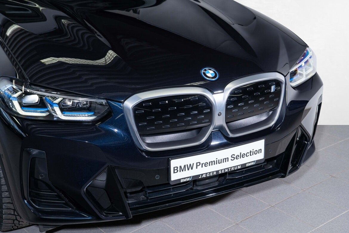 BMW iX3